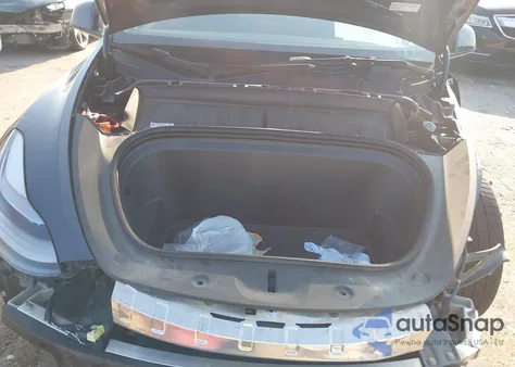 2024 Tesla Model Y Long Range Dual Motor All-Wheel Drive из США, поврежденный, VIN 7SAYGDEE0RA234017